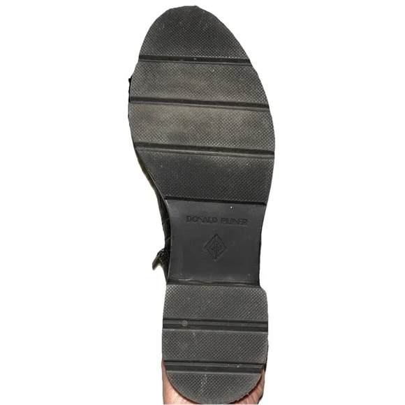 Donald Pliner Black Savvy Croc Embossed Leather Bootie Sz 8.5 2 Inch Block Herl - Picture 6 of 7